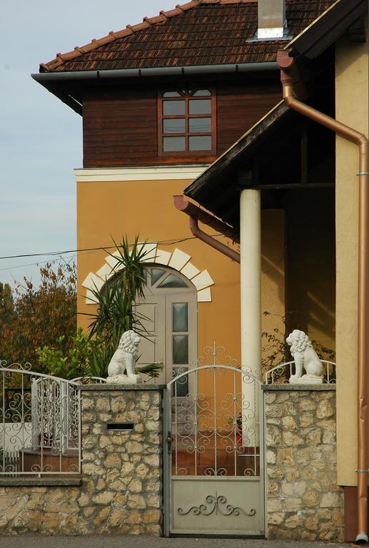 Alom Kucko Apartman Zalaegerszeg Bilik gambar
